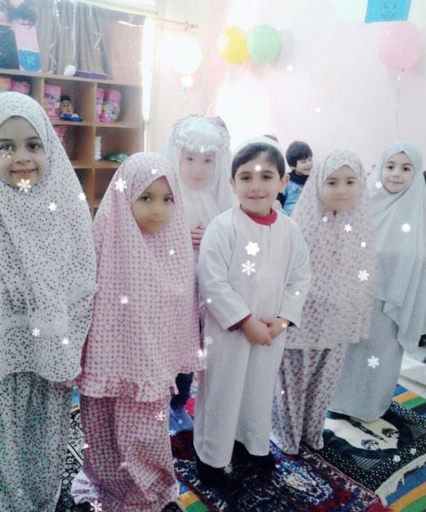 Activity nursery - row Outstanding kg2 He studied Teaching Prayer