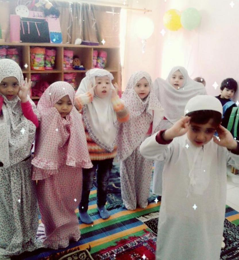 Activity nursery - row Outstanding kg2 He studied Teaching Prayer